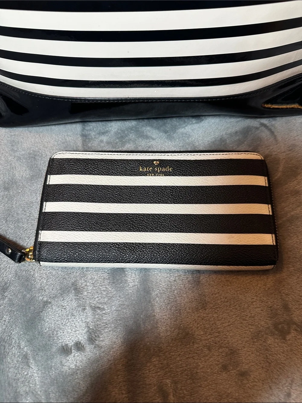 EUC kate ♠️ spade Black & White Striped Patent Satchel w/Matching Wallet ♠️